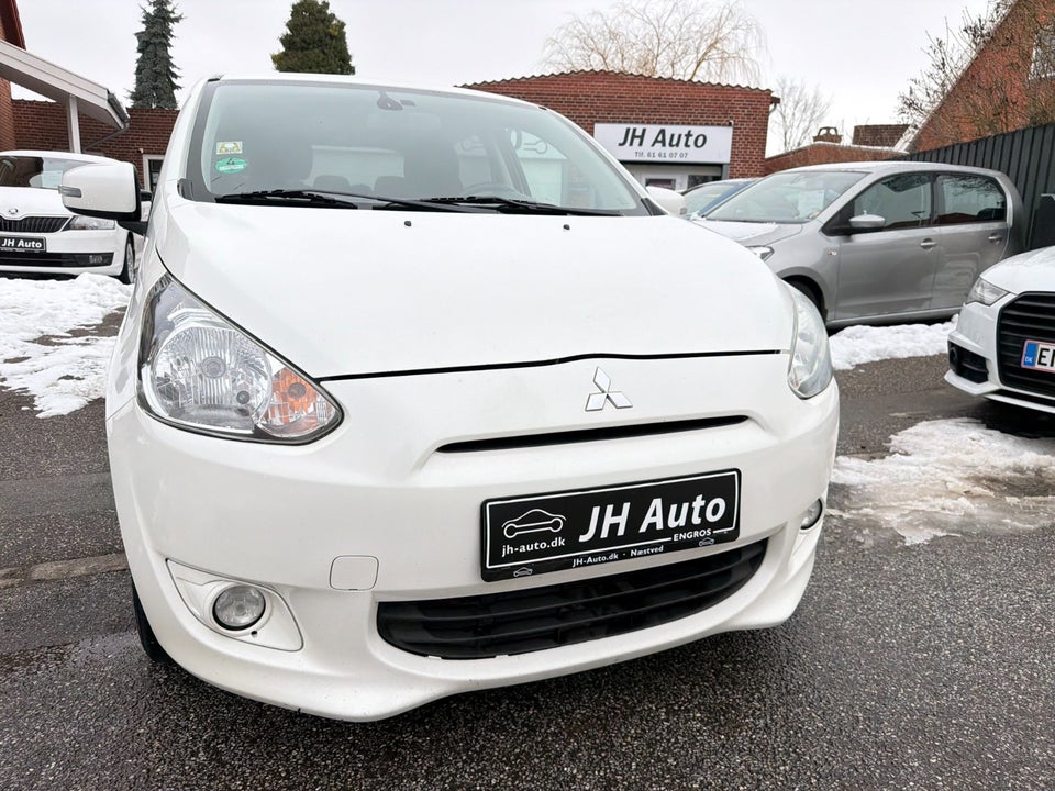 Mitsubishi Space Star 1,2 Black & White 5d