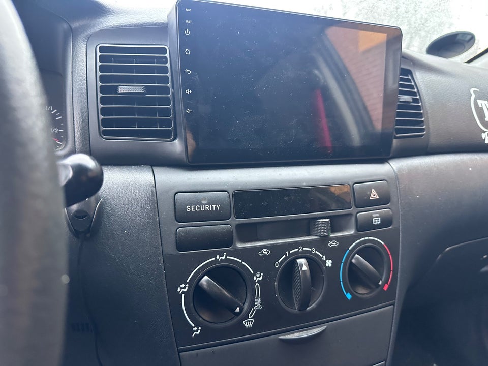 Toyota Corolla 1,4 Sol 5d