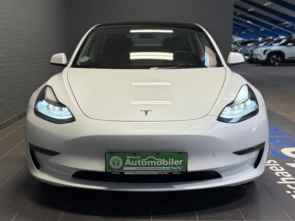 Tesla Model 3 Long Range AWD 4d