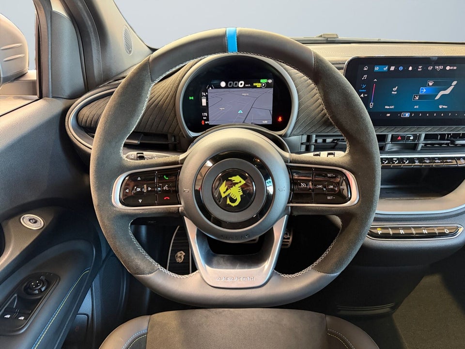 Abarth 500e Scorpionissima 3d