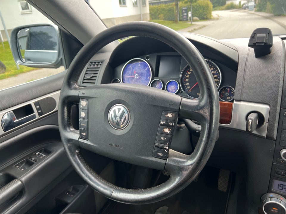 VW Touareg 2,5 TDi 4Motion Van 5d