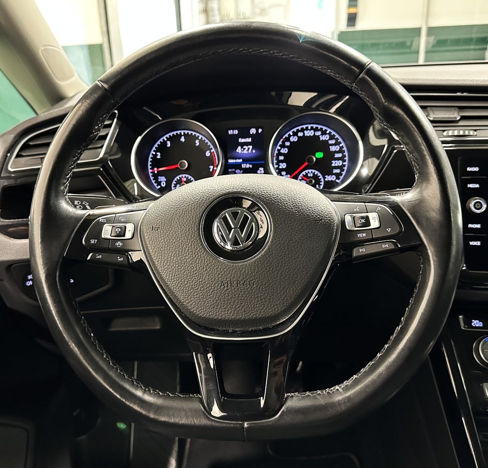 VW Touran 1,5 TSi 150 Highline Family DSG 7prs 5d