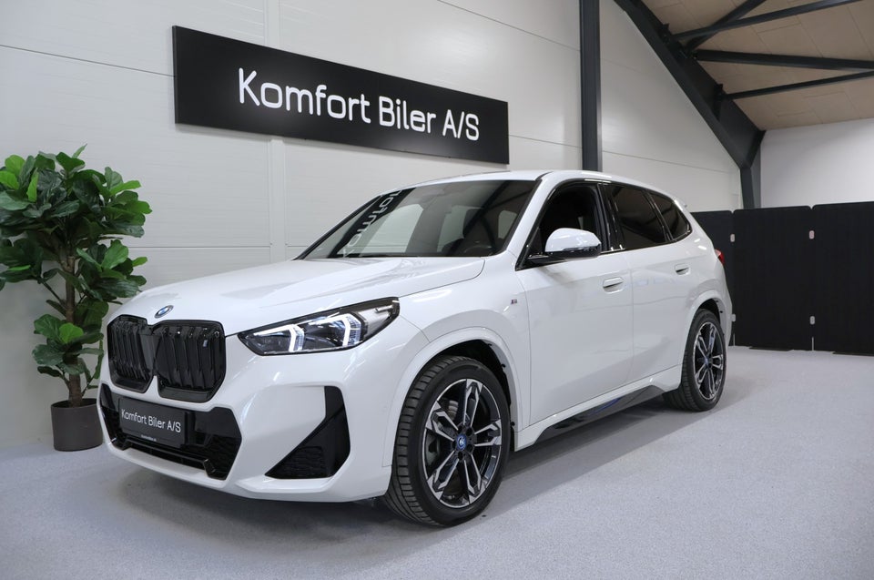 BMW iX1 xDrive30 M-Sport 5d