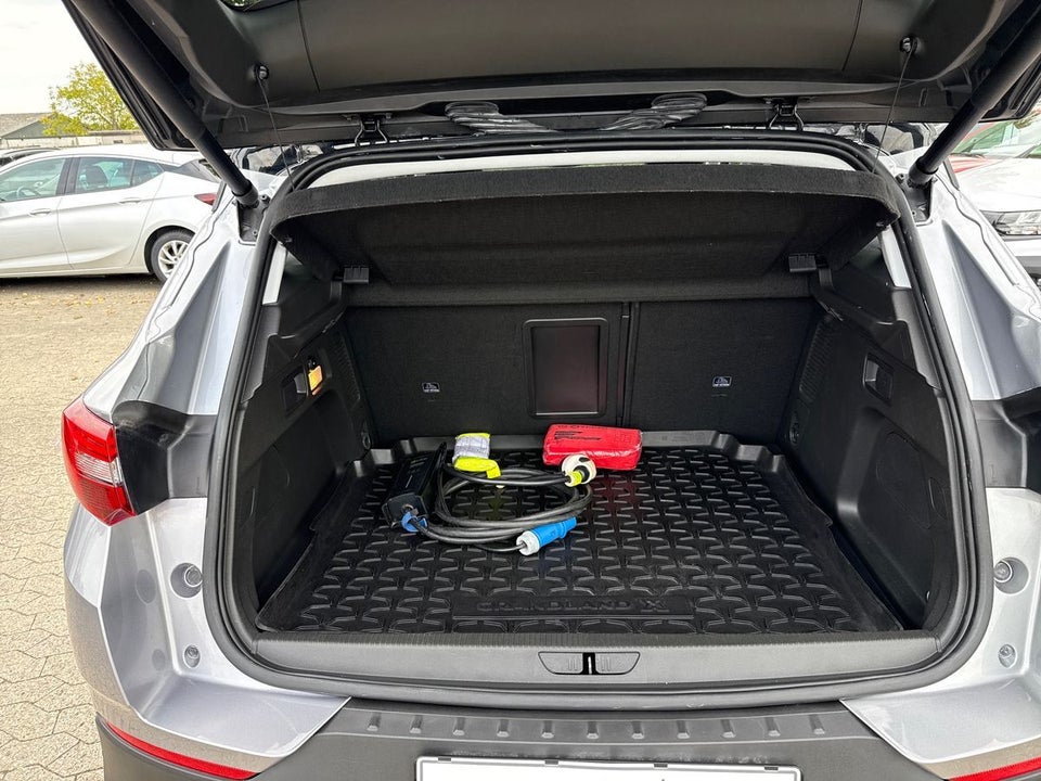 Opel Grandland 1,6 Hybrid Ultimate aut. 5d