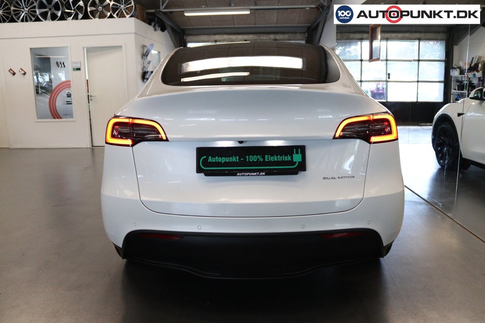 Tesla Model Y Long Range AWD 5d