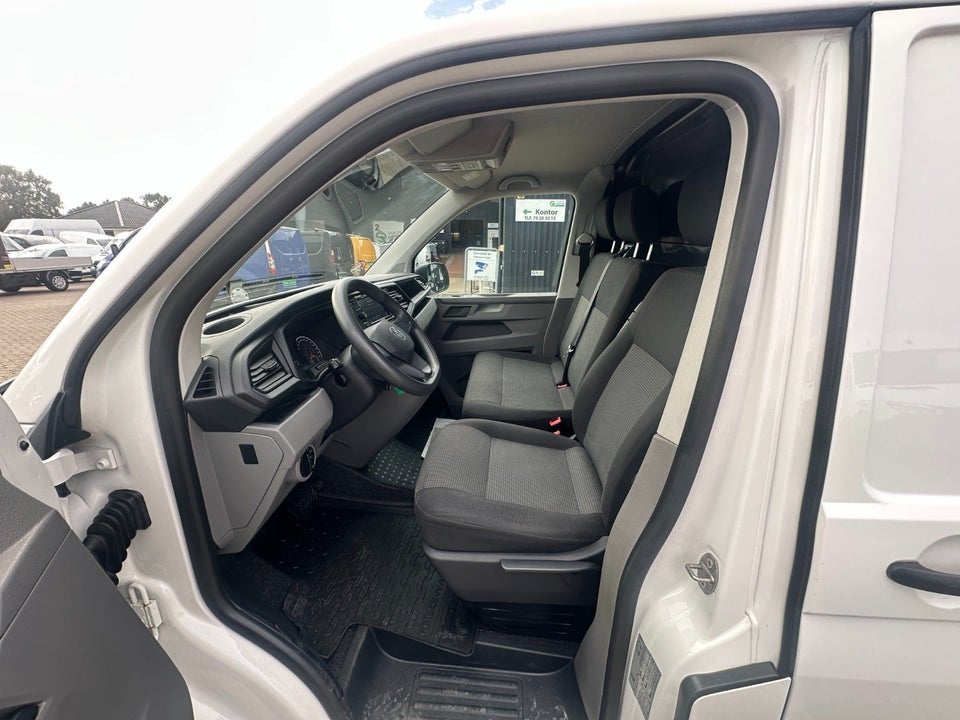 VW Transporter 2,0 TDi 150 Kassevogn DSG lang