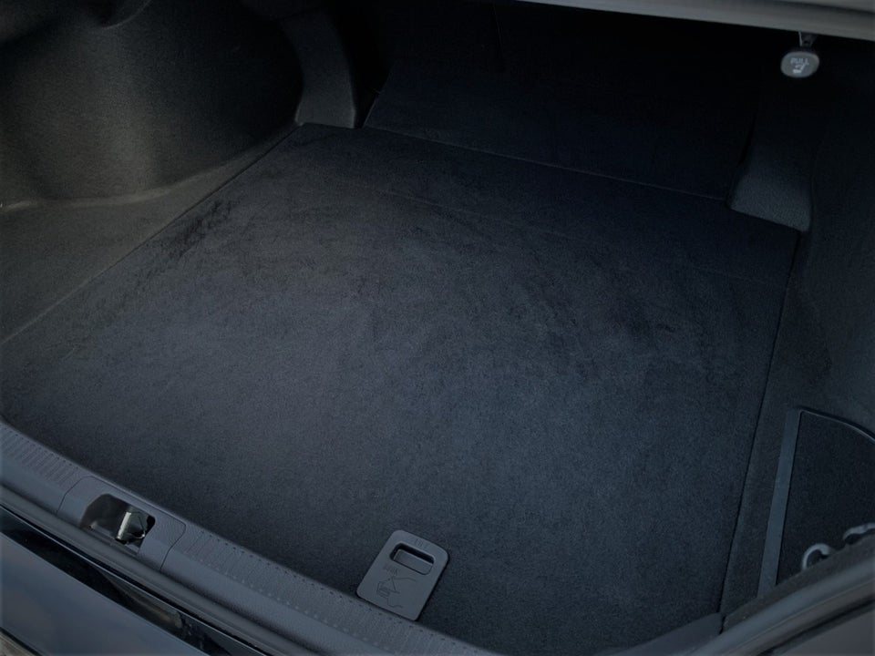 Toyota Camry 2,5 Hybrid H3 Executive CVT 4d