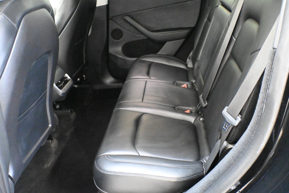 Tesla Model Y Long Range AWD 5d