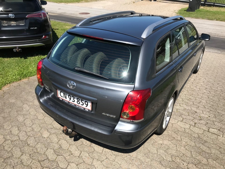 Toyota Avensis 1,8 VVT-i Sol stc. 5d