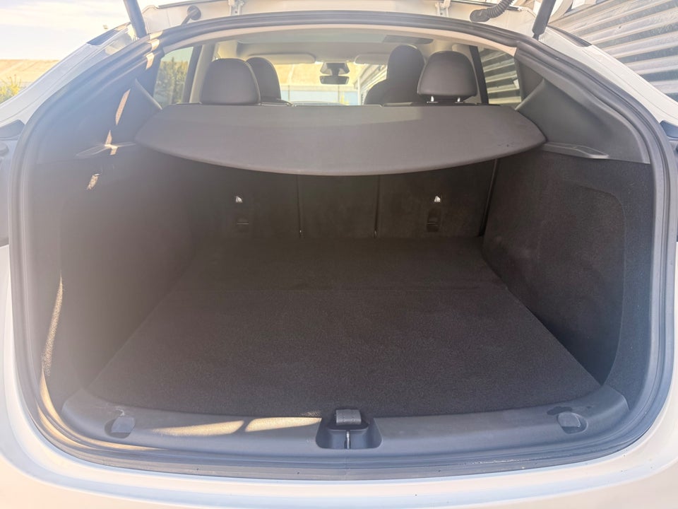 Tesla Model Y Long Range RWD 5d
