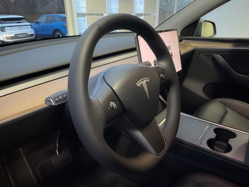 Tesla Model Y RWD 5d