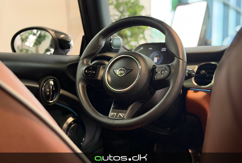 MINI Cooper SE Yours Trim 3d