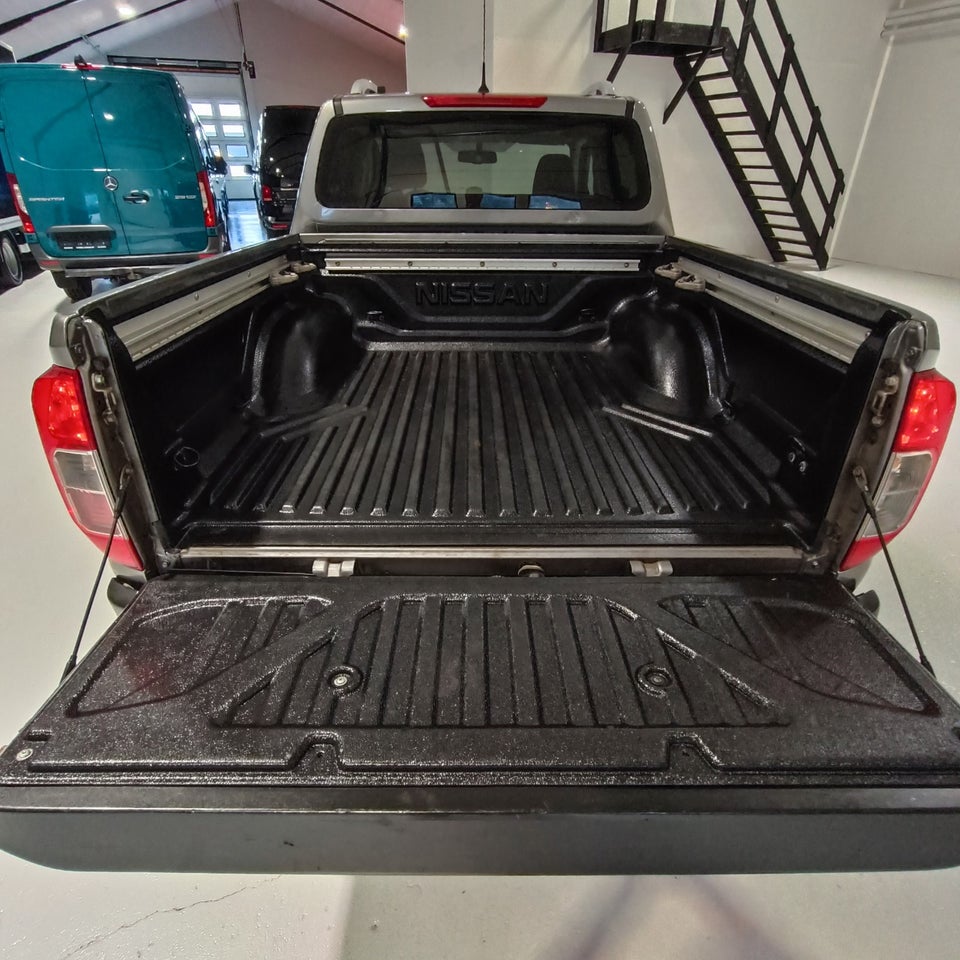Nissan Navara 2,3 dCi 190 Db.Kab Tekna aut. 4d