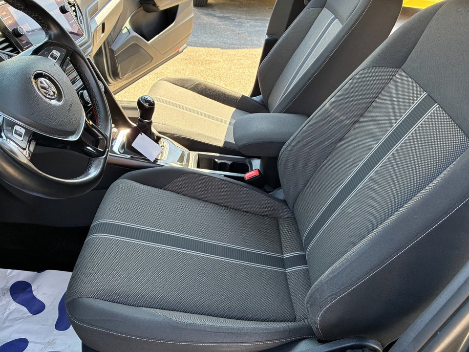 VW T-Roc 1,0 TSi 115 Style 5d