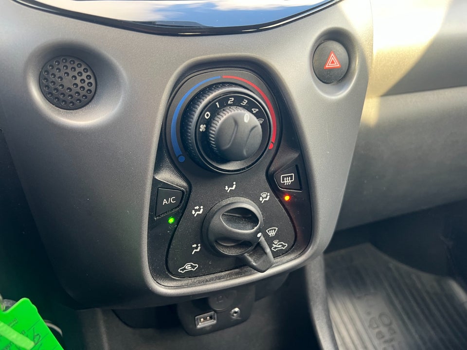 Toyota Aygo 1,0 VVT-i x-pression 5d