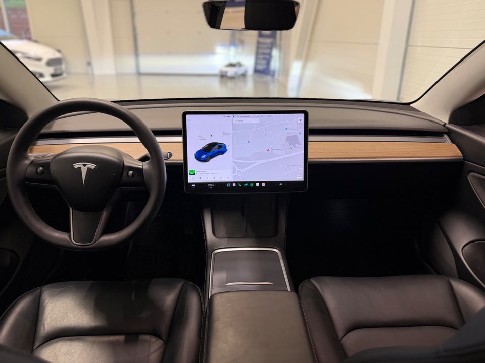 Tesla Model 3 Long Range AWD 4d