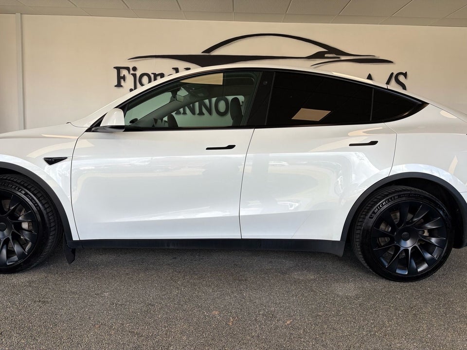 Tesla Model Y Long Range AWD 5d