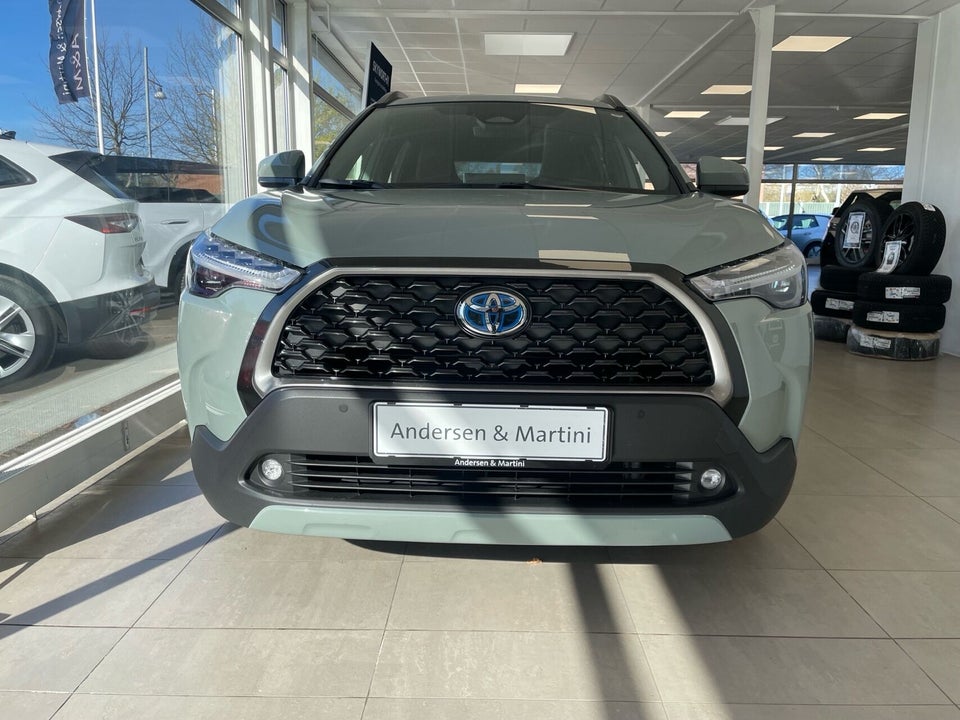 Toyota Corolla Cross 1,8 Hybrid Style Comfort CVT 5d