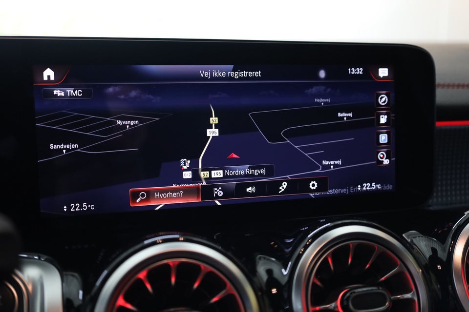 Mercedes EQB250 AMG Line 5d