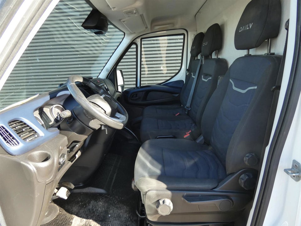 Iveco Daily 3,0 35C18 12m³ Van AG8