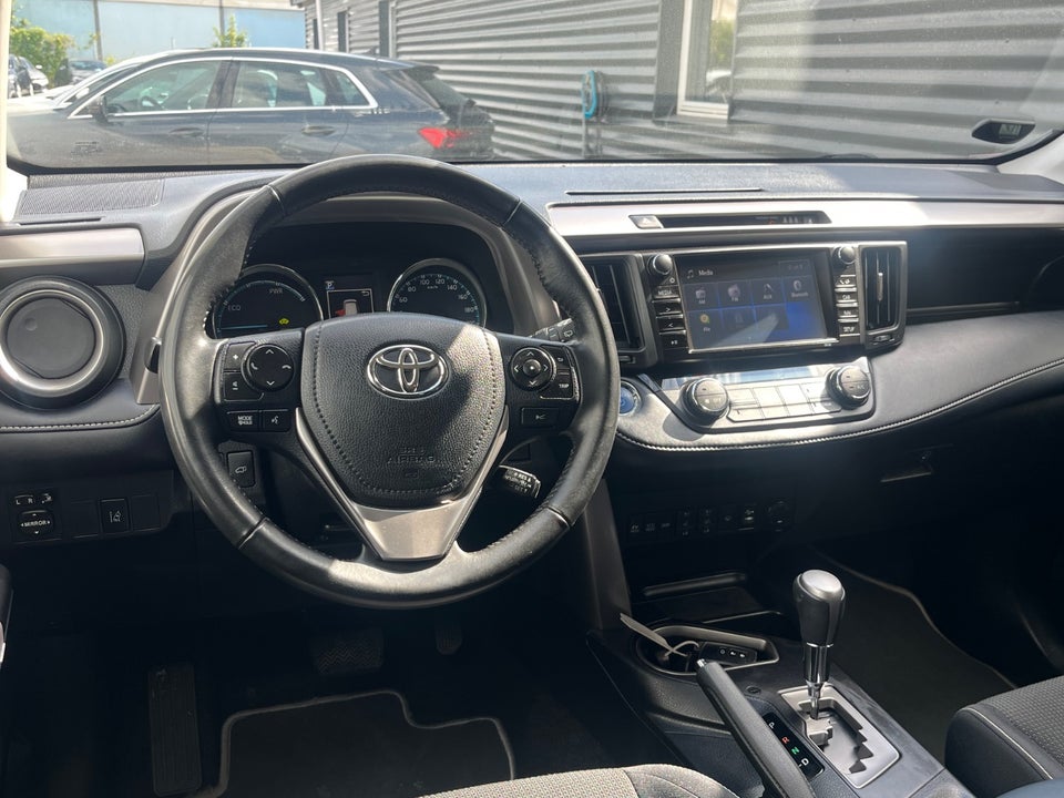 Toyota RAV4 2,5 Hybrid H2 MDS 5d