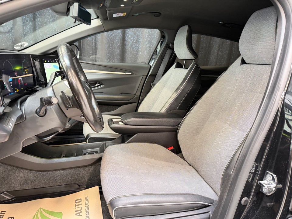 Renault Megane E-Tech 60 Techno 5d