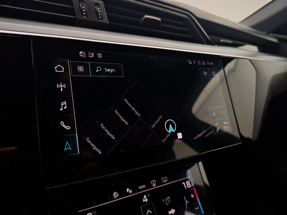 Audi e-tron 55 quattro 5d