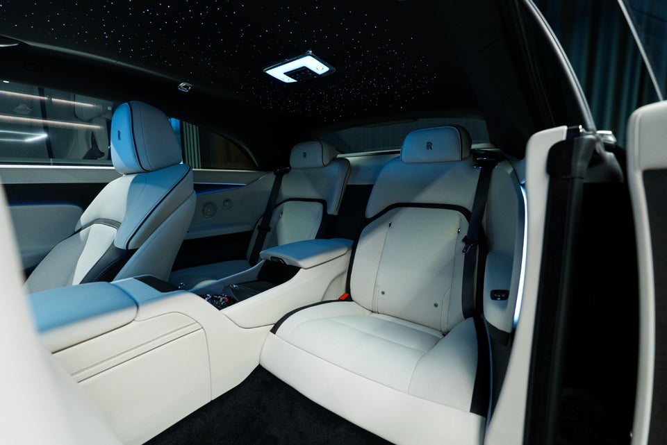 Rolls-Royce Spectre 2d