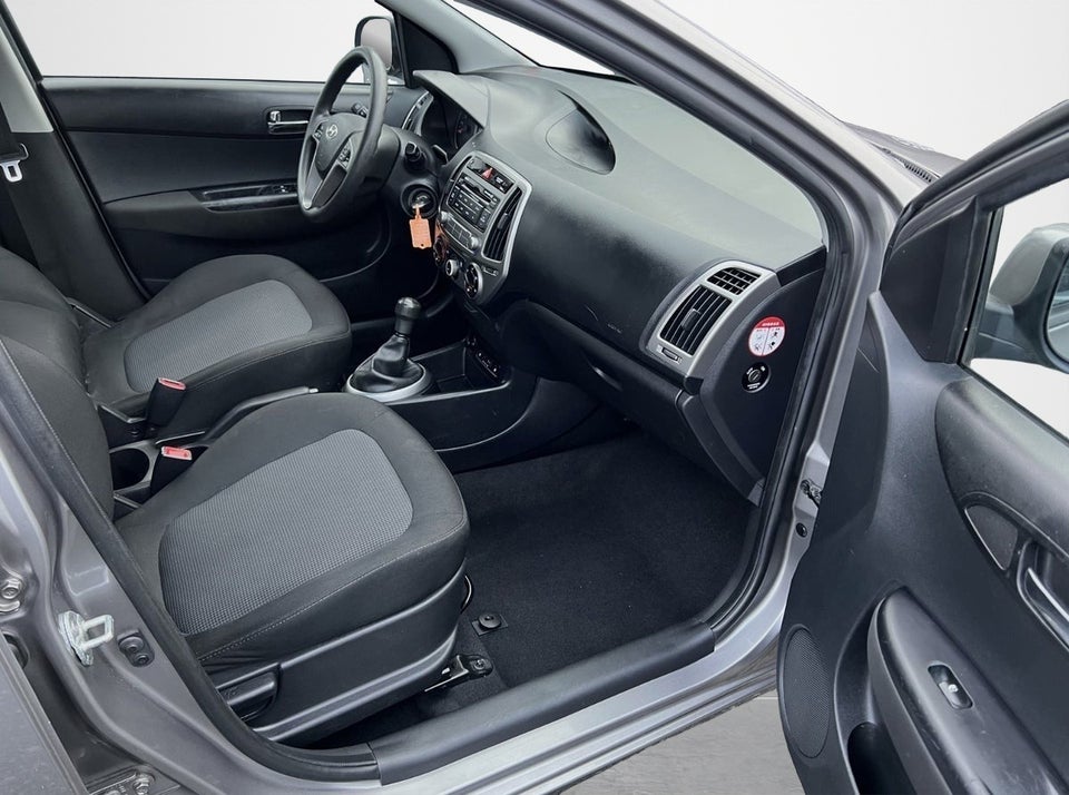 Hyundai i20 1,25 Classic XTR 5d