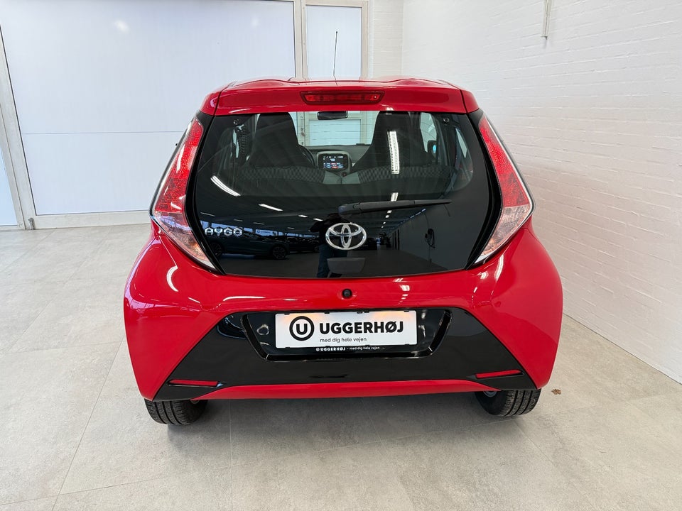 Toyota Aygo 1,0 VVT-i x-play 5d