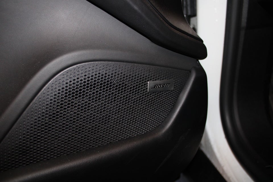 Porsche Taycan Performance+ 4d