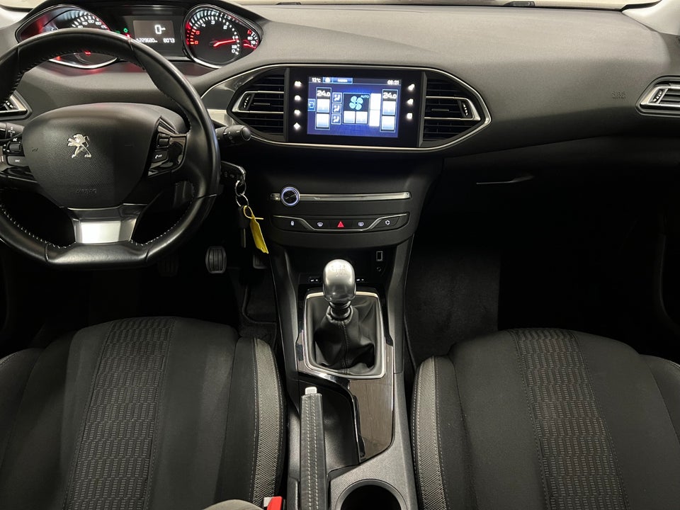 Peugeot 308 1,6 BlueHDi 120 Style 5d