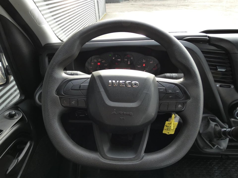 Iveco Daily 2,3 35S14 4100mm Lad 2d
