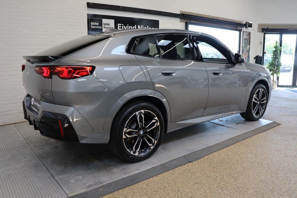 BMW iX2 eDrive20 M-Sport Premium 5d