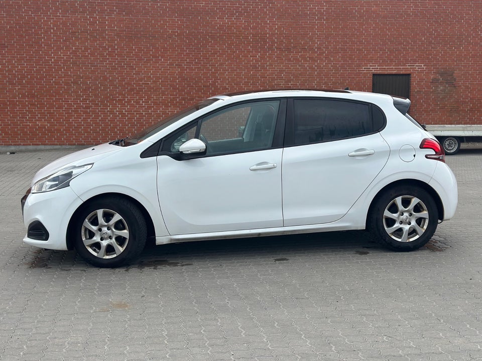 Peugeot 208 1,6 BlueHDi 100 Active 5d