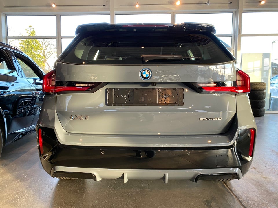 BMW iX1 xDrive30 M-Sport Premium 5d