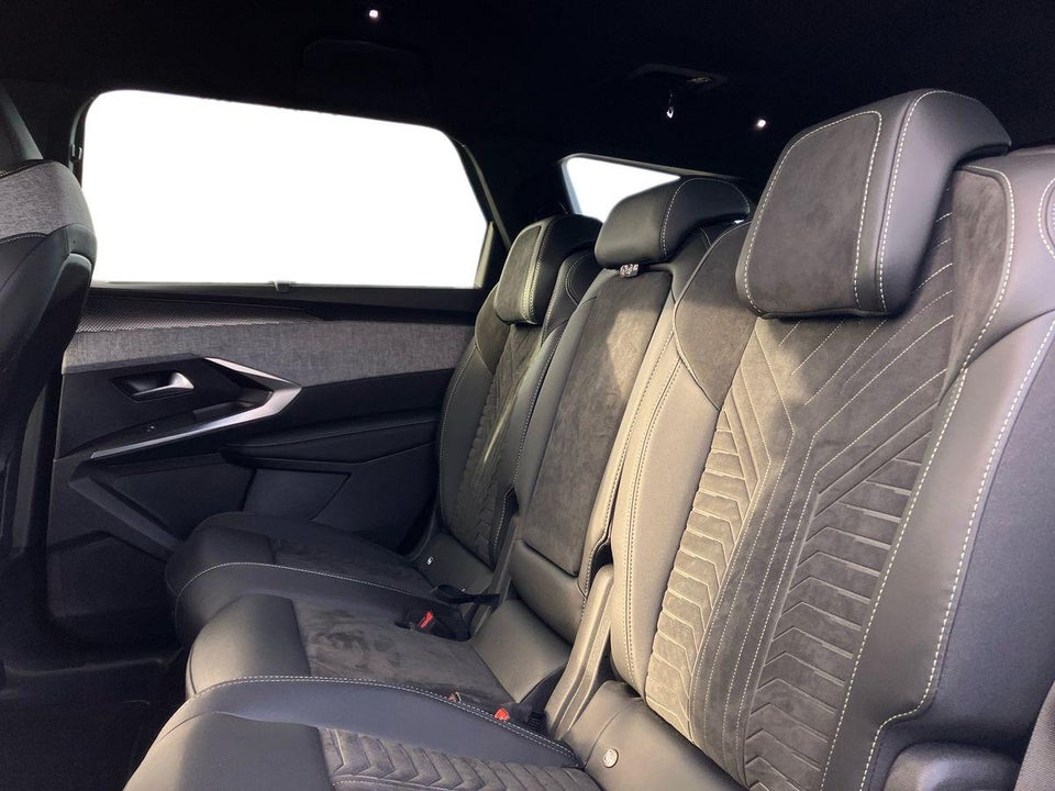 Peugeot e-5008 77 GT Pack 7prs 5d