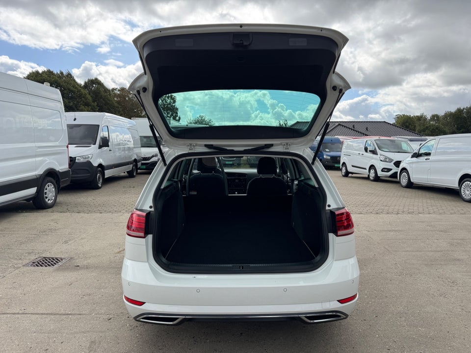VW Golf VII 2,0 TDi 150 Highline Variant DSG Van 5d