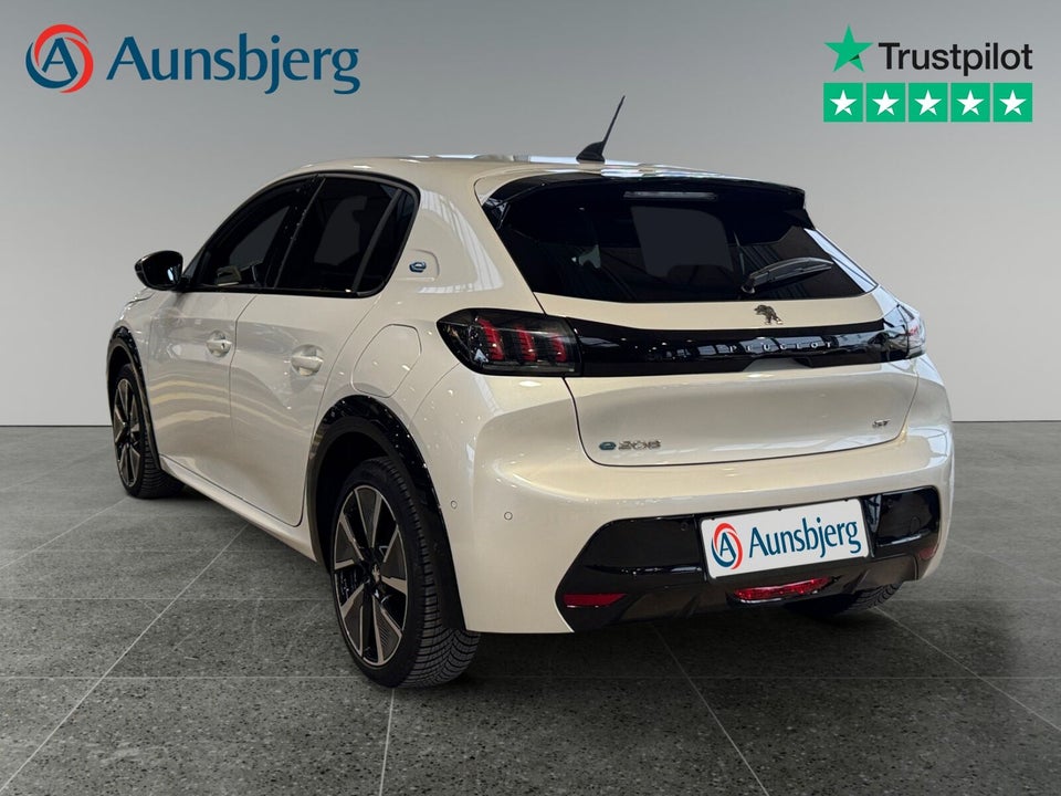 Peugeot e-208 50 GT 5d