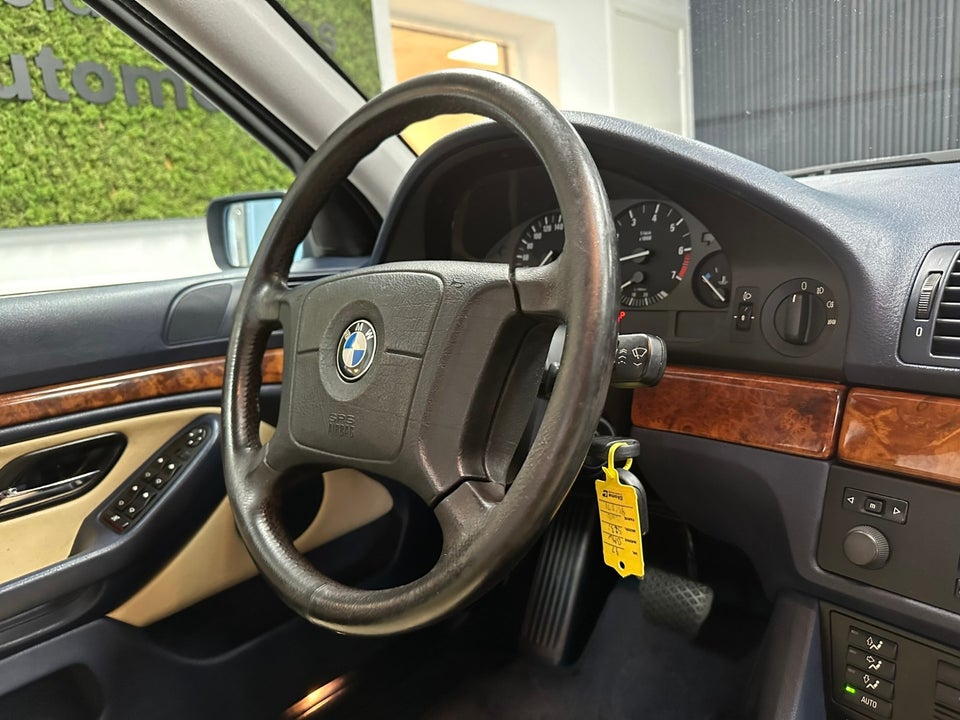 BMW 523i 2,5 Steptr. 4d