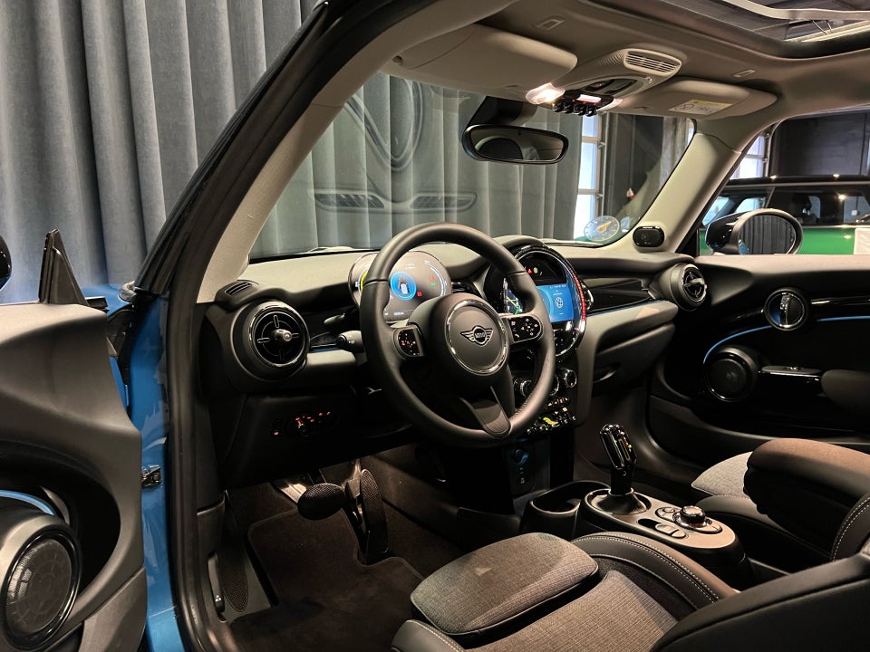 MINI Cooper SE Edition Premium Plus 3d