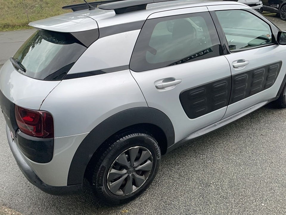 Citroën C4 Cactus 1,6 BlueHDi 100 Cool Comfort 5d
