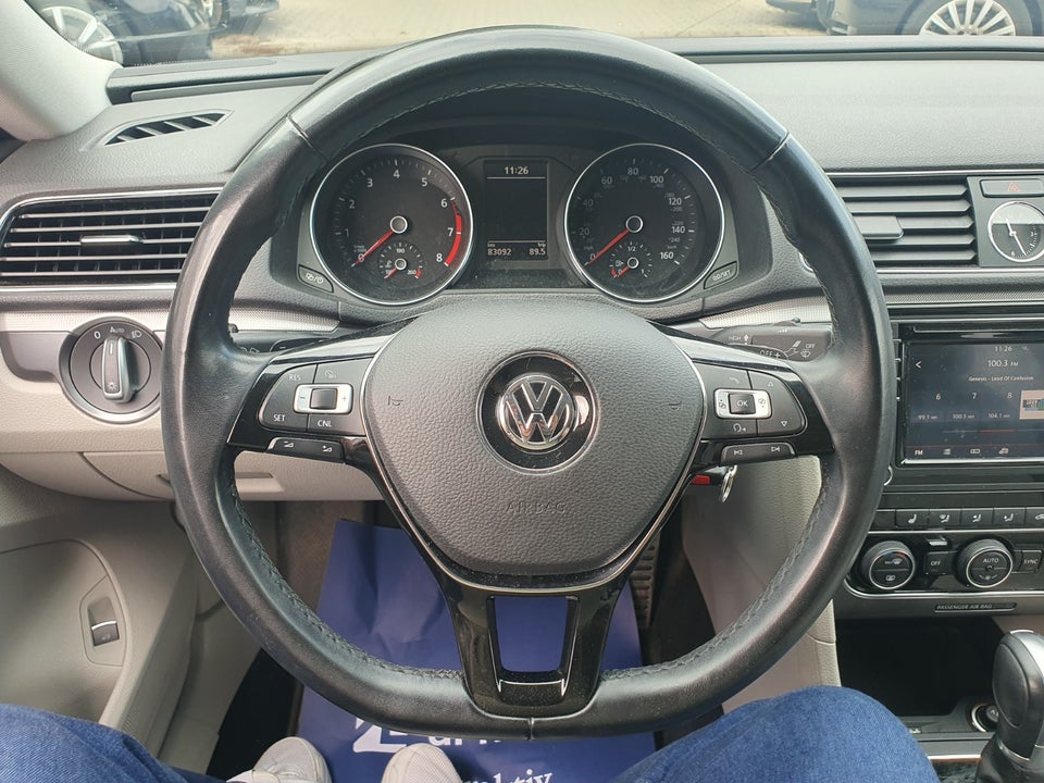 VW Passat 1,8 TSi 180 R-line DSG 4d