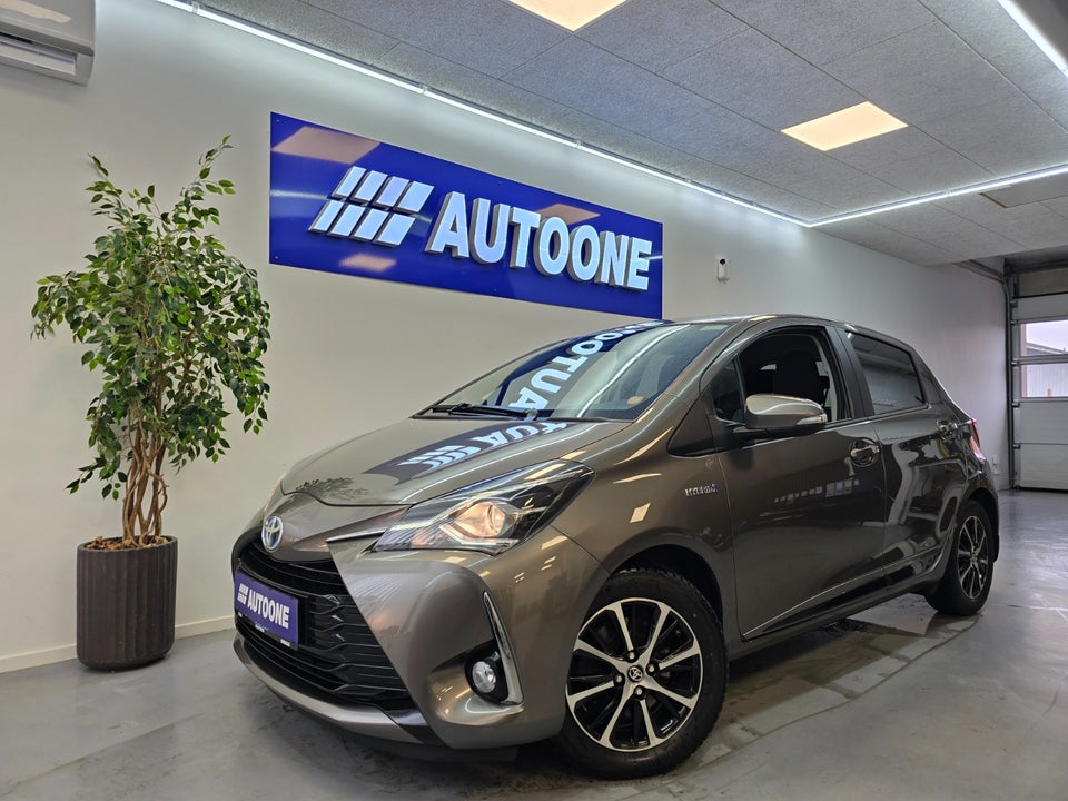 Toyota Yaris 1,5 Hybrid H3 Limited e-CVT 5d