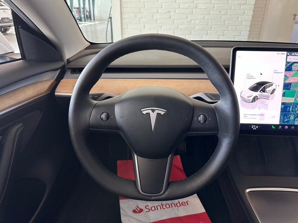 Tesla Model 3 Standard Range+ RWD 4d