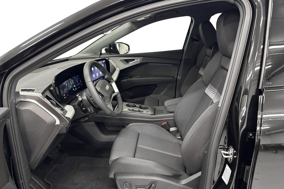 Audi Q4 e-tron performance 5d