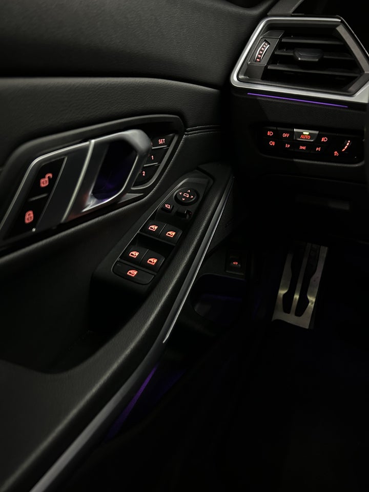 BMW 330d 3,0 Touring M-Sport xDrive aut. 5d