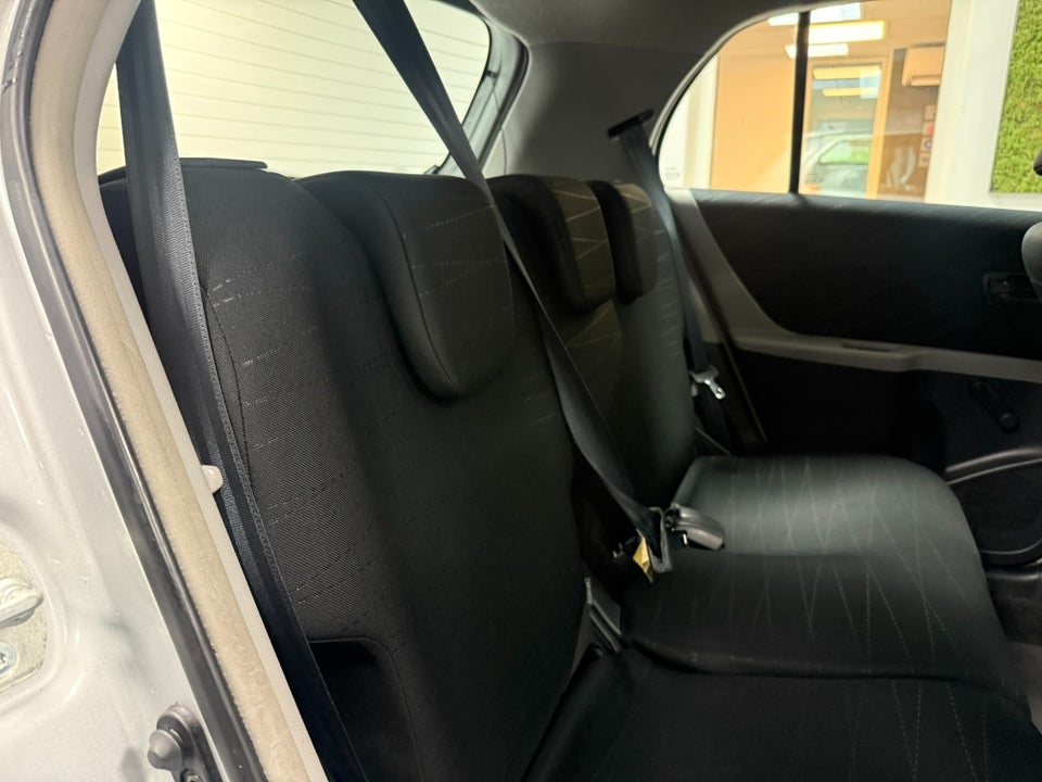 Toyota Yaris 1,3 Luna 5d