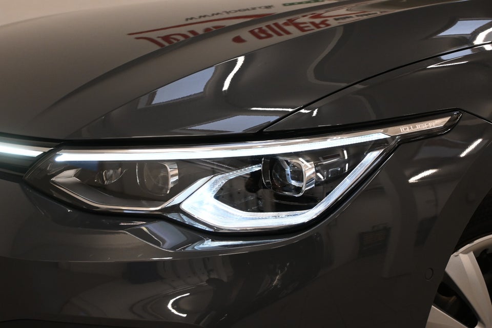 VW Golf VIII 1,4 eHybrid DSG 5d