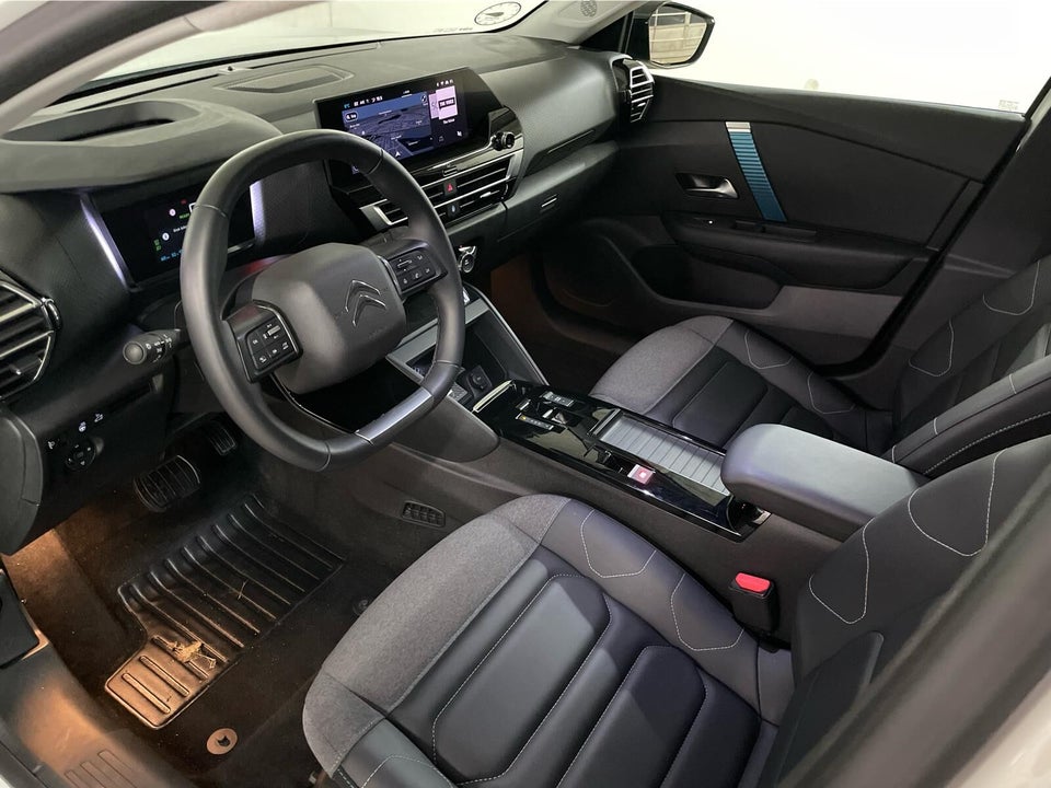 Citroën ë-C4 X 50 Shine 4d